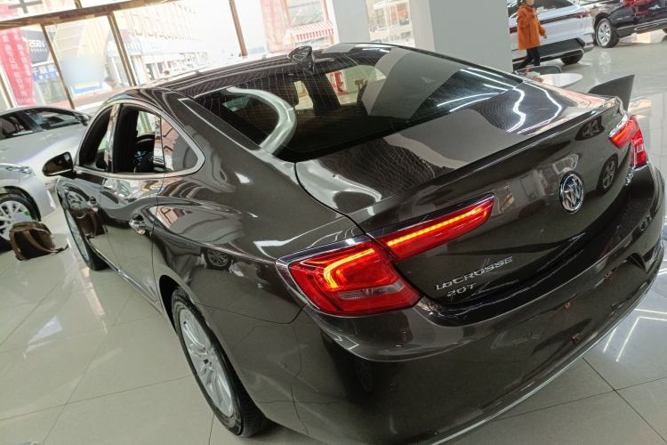 Used Buick LaCrosse 2018 20T Luxury Model Exterior 2