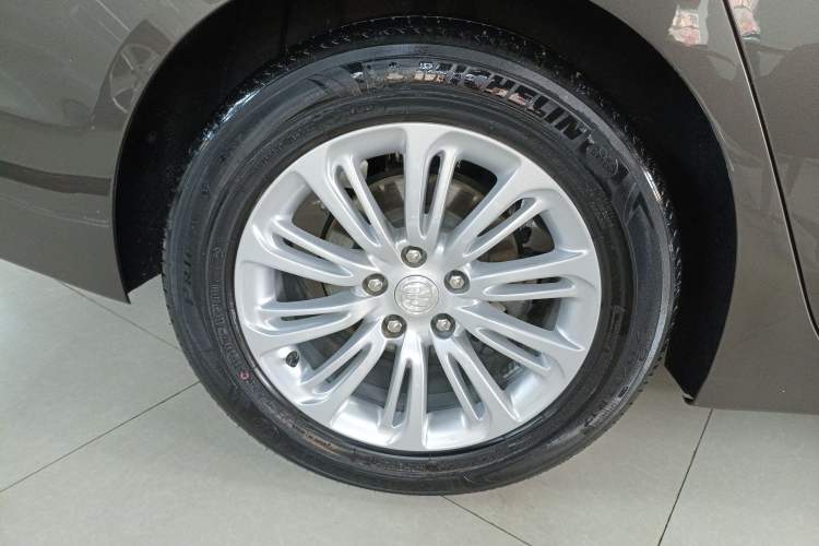 Used Buick LaCrosse 2018 20T Luxury Model Exterior 5