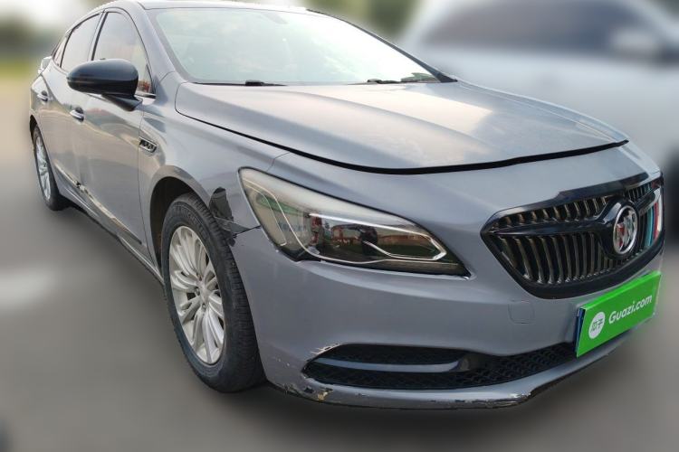 Used Buick LaCrosse 2018 20T Elite Edition Front Right 45 Deg