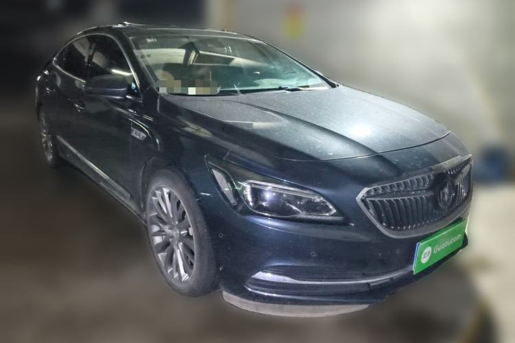 Used Buick LaCrosse 2018 28T Luxury Model Front Right 45 Deg
