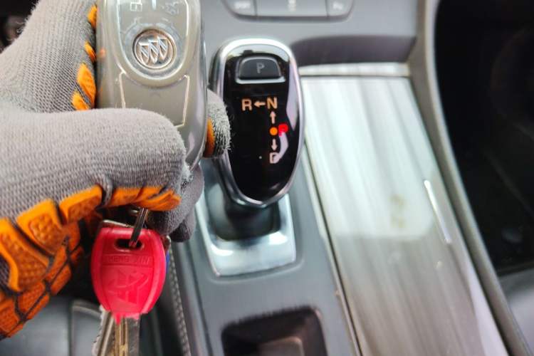 Used Buick LaCrosse 2018 20T Elite Edition Gear Lever