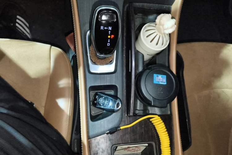 Used Buick LaCrosse 2018 28T Luxury Model Gear Lever