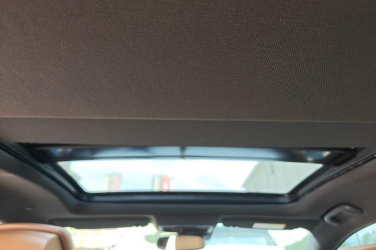 Used Buick LaCrosse 2018 28T Luxury Model Headliner