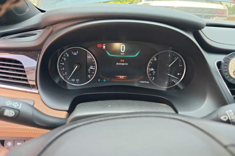 Used Buick LaCrosse 2018 28T Luxury Model Instrument Cluster