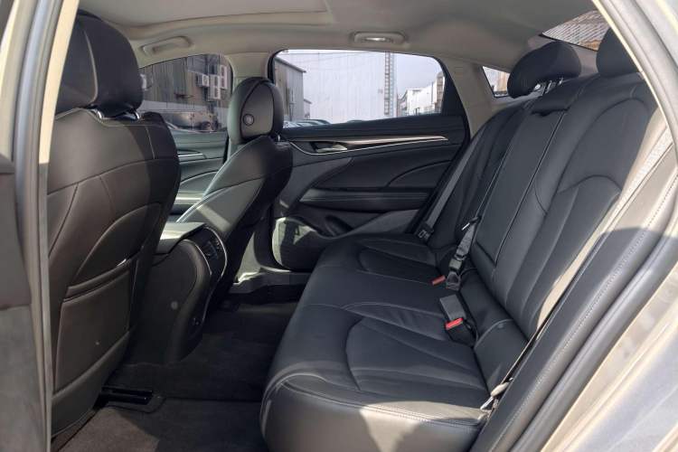 Used Buick LaCrosse 2018 20T Elite Edition Interior 10