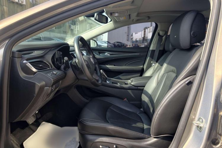 Used Buick LaCrosse 2018 20T Elite Edition Interior 8