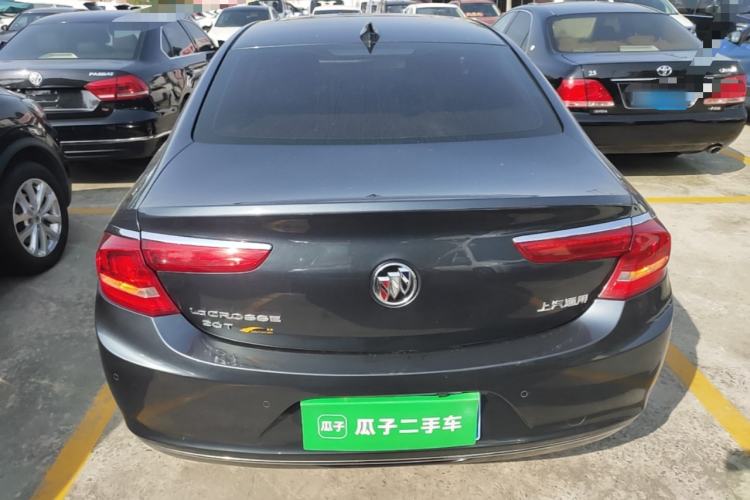 Used Buick LaCrosse 2018 20T Elite Edition Rear