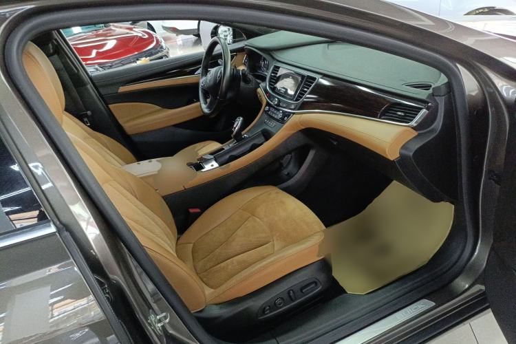 Used Buick LaCrosse 2018 20T Luxury Model Right Front Seat