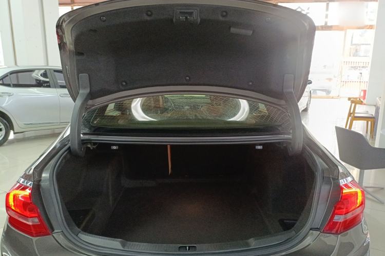 Used Buick LaCrosse 2018 20T Luxury Model Trunk