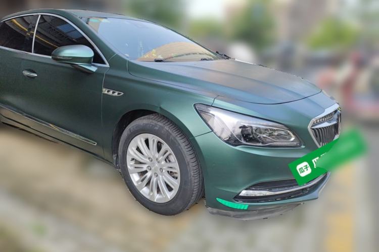 Used Buick LaCrosse 2018 20T Luxury Model Front Right 45 Deg