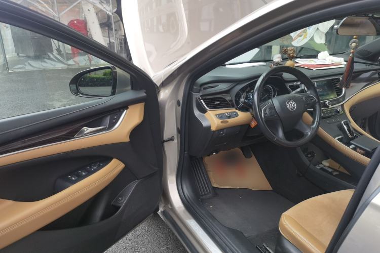 Used Buick LaCrosse 2018 28T Elite Edition Driver Seat