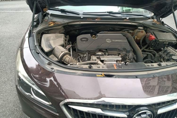 Used Buick LaCrosse 2018 20T Elite Edition Engine Bay Right