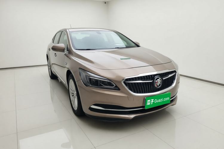 Used Buick LaCrosse 2018 28T Elite Edition Front Right 45 Deg
