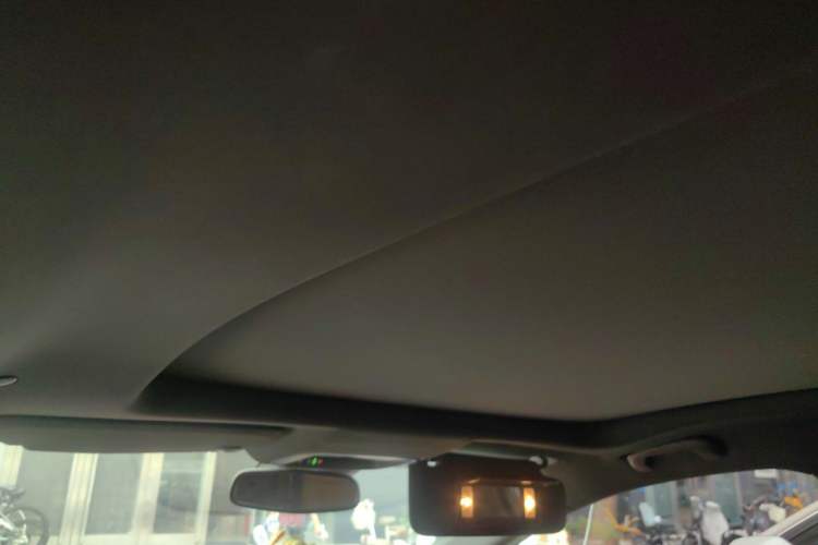 Used Buick LaCrosse 2018 28T Luxury Model Headliner