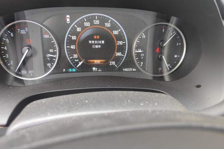 Used Buick LaCrosse 2018 28T Luxury Model Odometer Close Up