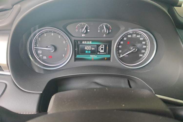 Used Buick LaCrosse 2018 20T Elite Edition Odometer Close Up
