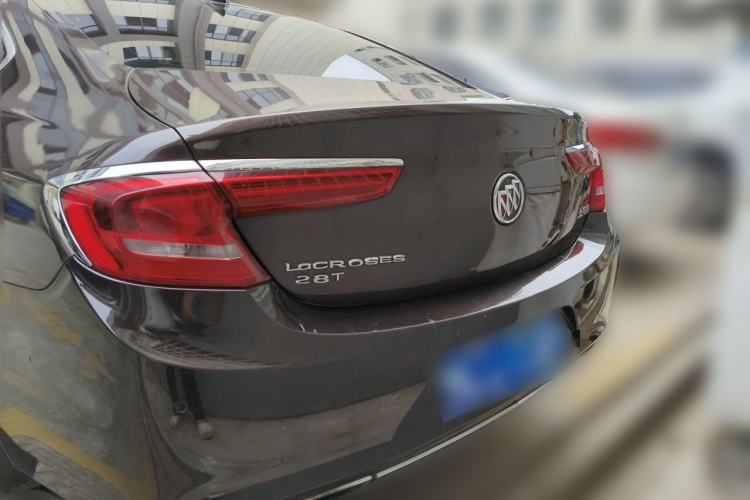 Used Buick LaCrosse 2018 28T Elite Edition Rear