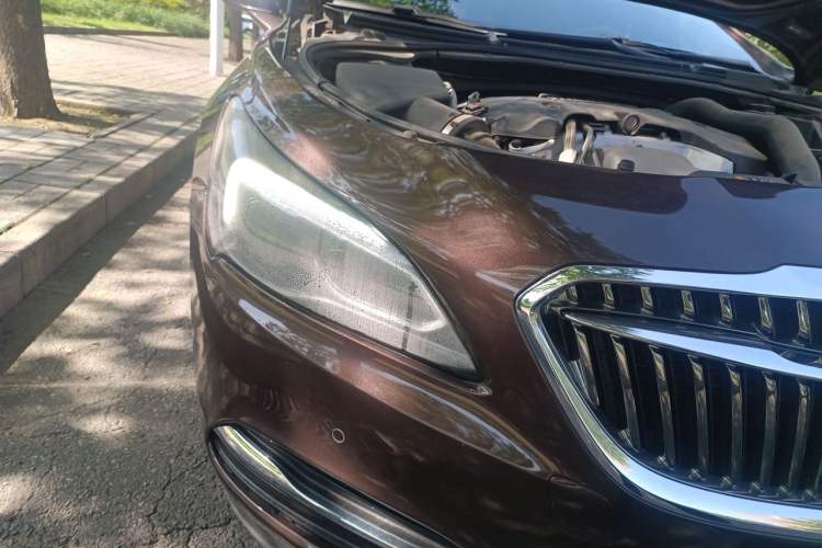Used Buick LaCrosse 2018 28T Elite Edition Right Front Headlight