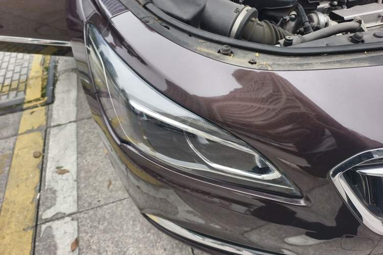 Used Buick LaCrosse 2018 20T Elite Edition Right Front Headlight