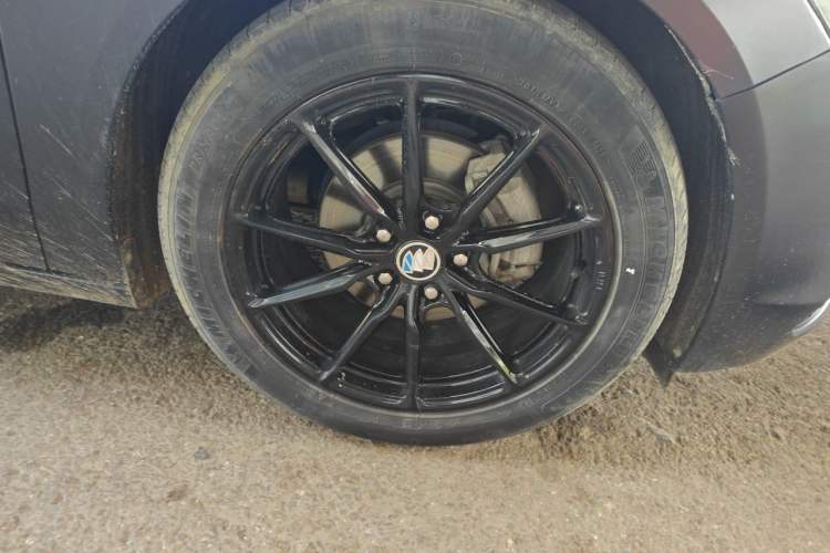Used Buick LaCrosse 2018 20T Elite Edition Right Front Wheel Hub