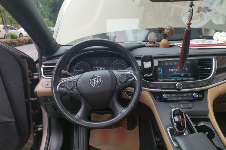 Used Buick LaCrosse 2018 28T Elite Edition Steering Wheel