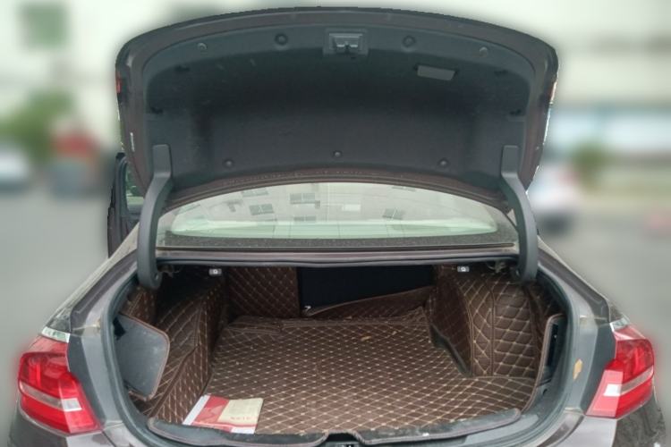 Used Buick LaCrosse 2018 20T Elite Edition Trunk