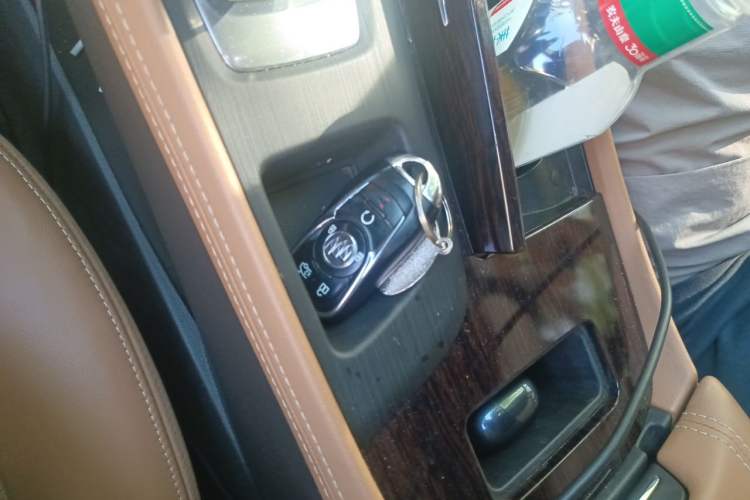 Used Buick LaCrosse 2018 28T Elite Edition Vehicle Key