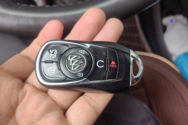 Used Buick LaCrosse 2018 28T Luxury Model Vehicle Key