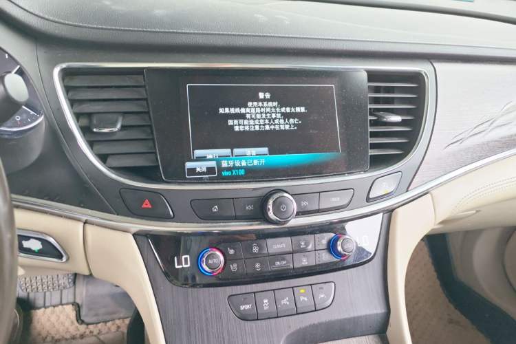 Used Buick LaCrosse 2018 28T Avenir Audio And AC Panel