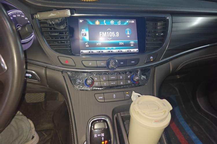 Used Buick LaCrosse 2018 20T Elite Edition Audio And AC Panel