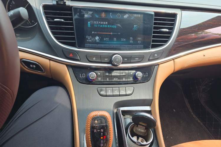 Used Buick LaCrosse 2018 20T Luxury Model Audio And AC Panel