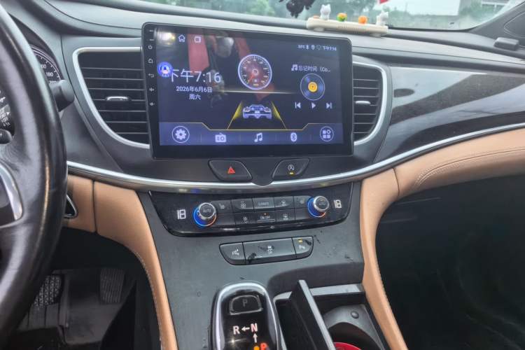 Used Buick LaCrosse 2018 28T Elite Edition Audio And AC Panel