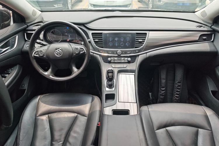 Used Buick LaCrosse 2018 20T Elite Edition Center Console