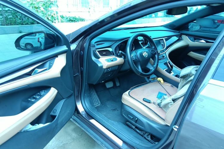 Used Buick LaCrosse 2018 28T Elite Edition Driver Seat