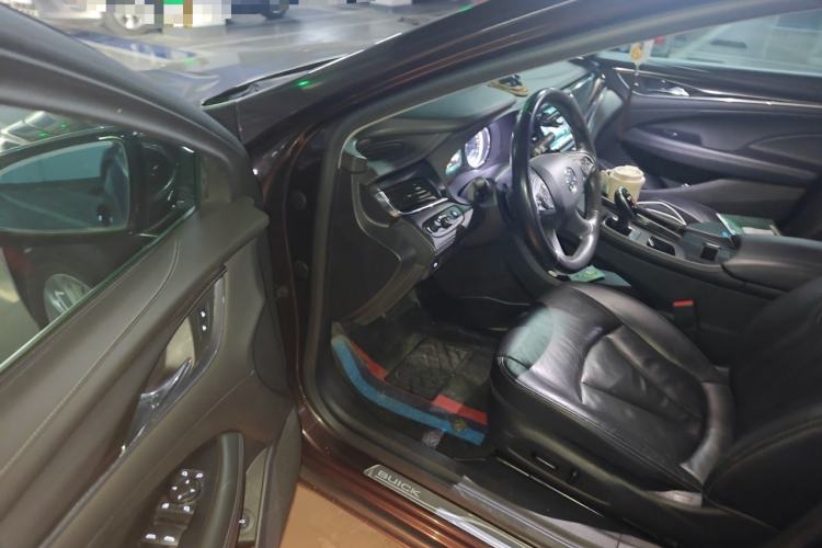 Used Buick LaCrosse 2018 20T Elite Edition Driver Seat