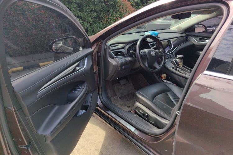 Used Buick LaCrosse 2018 20T Elite Edition Driver Seat
