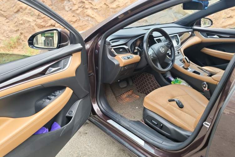 Used Buick LaCrosse 2018 28T Elite Edition Driver Seat