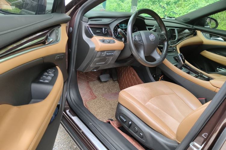 Used Buick LaCrosse 2018 28T Luxury Model Driver Seat