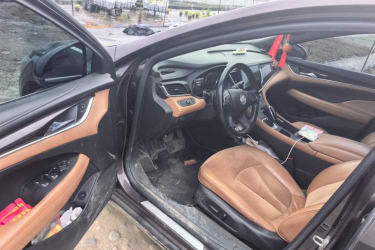 Used Buick LaCrosse 2018 28T Elite Edition Driver Seat