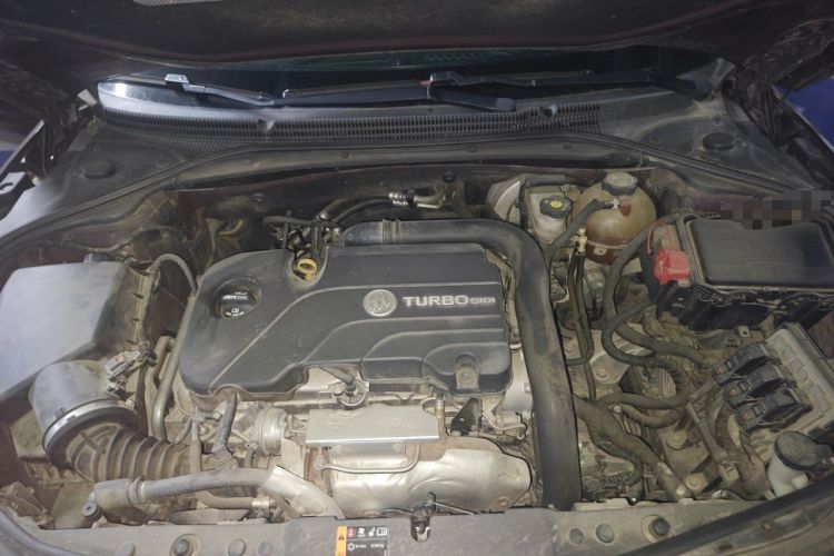 Used Buick LaCrosse 2018 20T Elite Edition Engine Bay