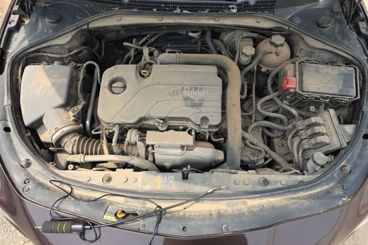 Used Buick LaCrosse 2018 20T Luxury Model Engine Bay