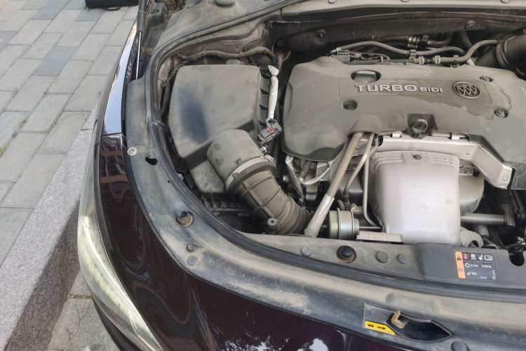 Used Buick LaCrosse 2018 28T Avenir Engine Bay Right