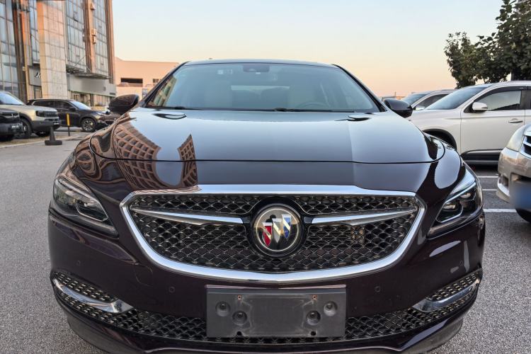 Used Buick LaCrosse 2018 28T Avenir Exterior 1