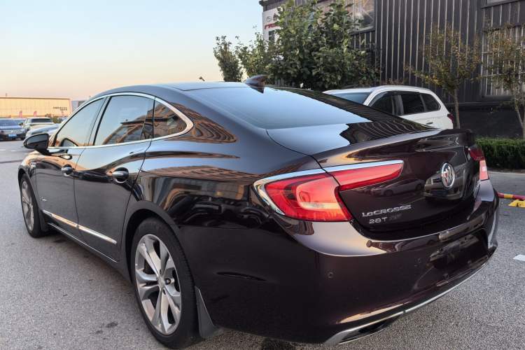 Used Buick LaCrosse 2018 28T Avenir Exterior 3