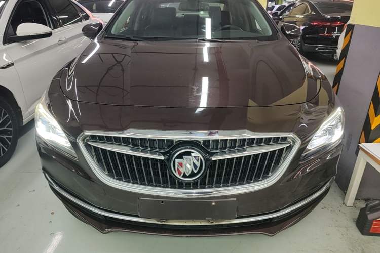 Used Buick LaCrosse 2018 20T Elite Edition Front