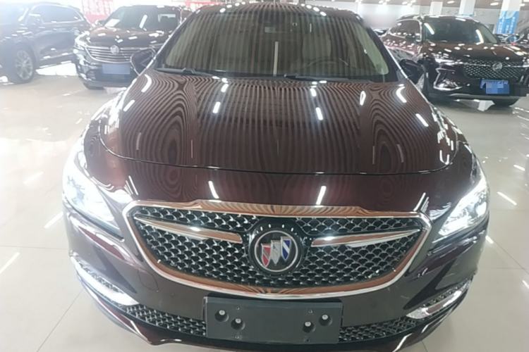 Used Buick LaCrosse 2018 28T Avenir Front