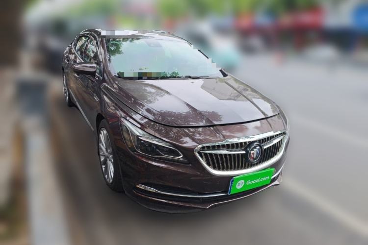 Used Buick LaCrosse 2018 28T Luxury Model Front Right 45 Deg