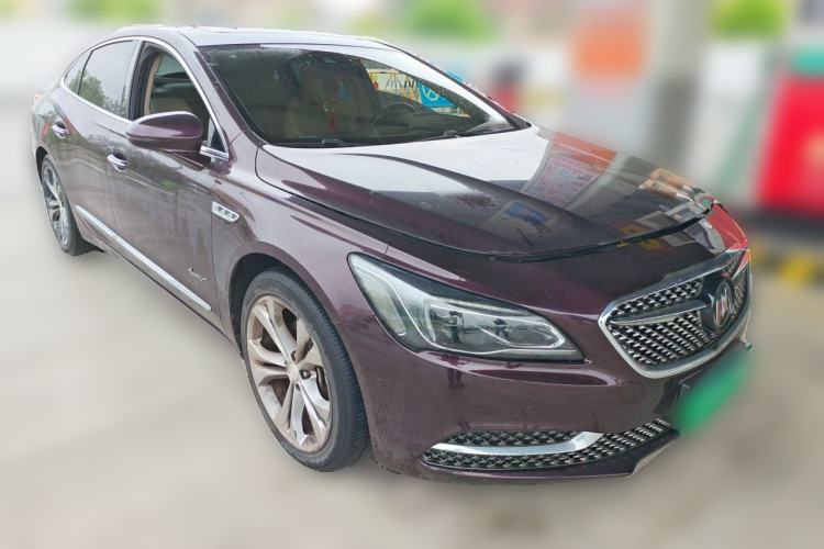 Used Buick LaCrosse 2018 28T Avenir Front Right 45 Deg