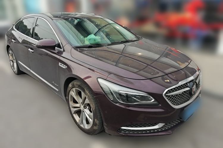 Used Buick LaCrosse 2018 28T Avenir Front Right 45 Deg