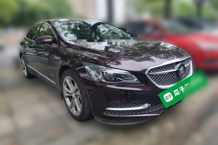Used Buick LaCrosse 2018 28T Avenir Front Right 45 Deg